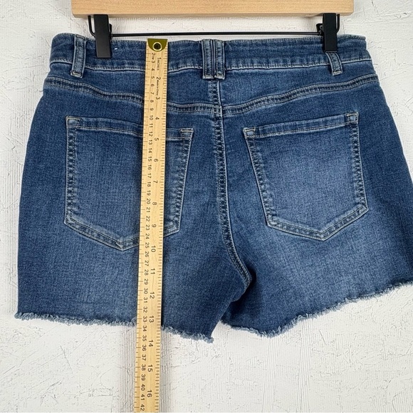 Maurice’s Denim Blue Women's Shorts with Pearl Accents Stretchy Mid Rise Sz 10 - Picture 5 of 9